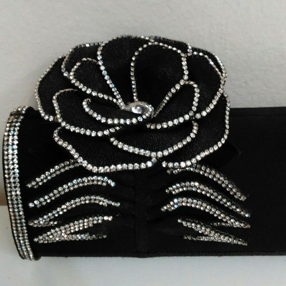 black silver clutch